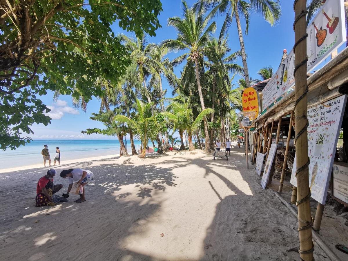 Reddoorz Premium @ Nigi Nigi Nu Noos Station 2 Boracay Hotel Balabag (Boracay)
